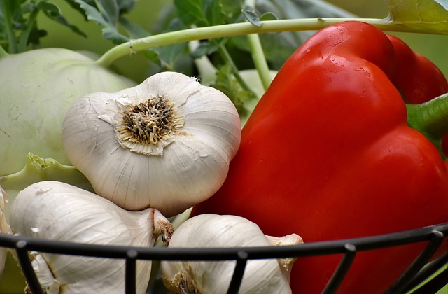 paprika, česnek a kedlub.jpg